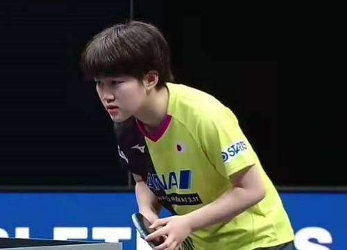 通过轮换的 通过轮换的