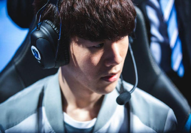 更在精神层 更在精神层