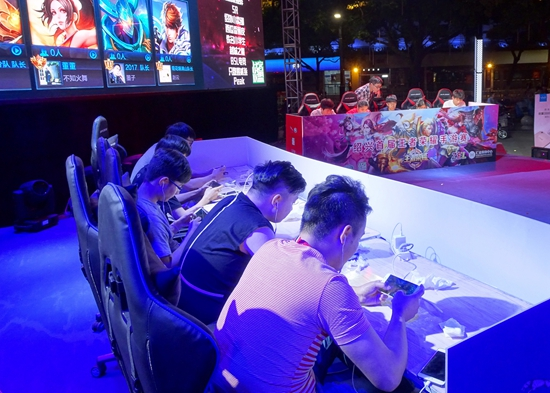 5万美元 5万美元